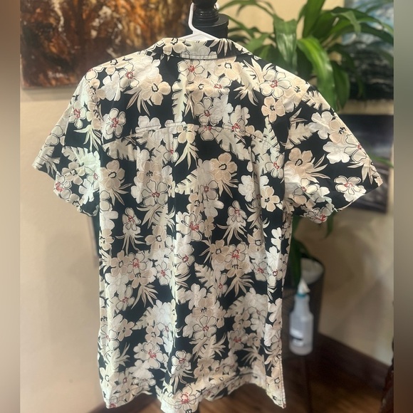 Victoria Jones 1X Hawaiian shirt in GUC - Picture 5 of 5